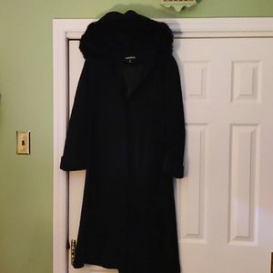 Donnybrook ladies size 6p black fur lined hooded dress coat
